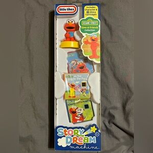 Sesame Street Elmo Story Pack with Red Elmo Figure and Yellow Base